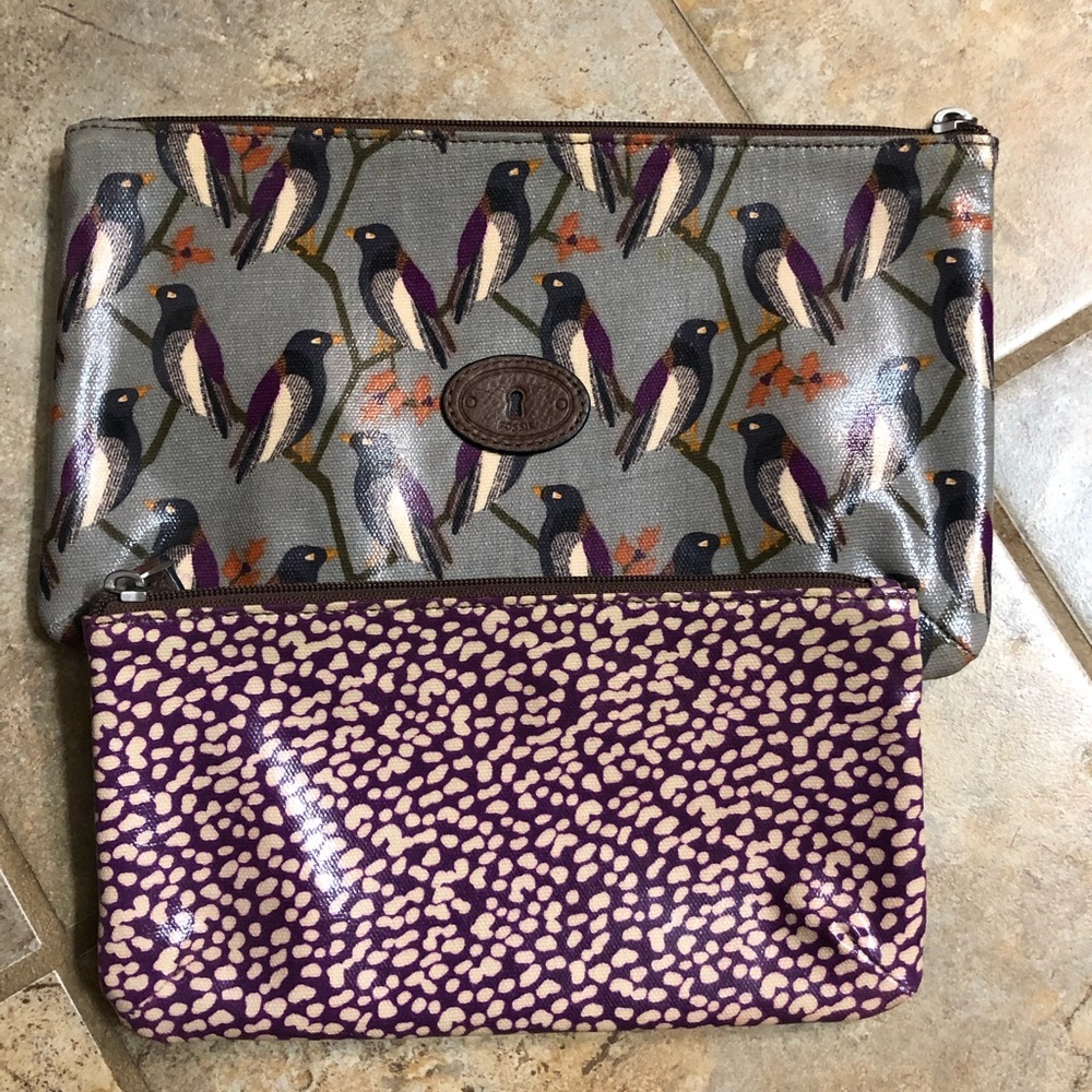 Fossil pouches